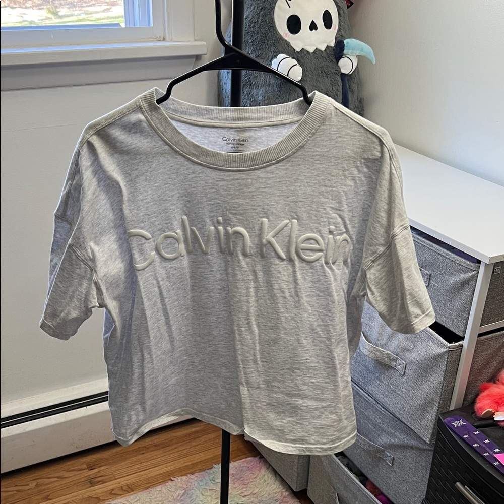 NWOT Calvin Klein Light Gray Embroidered Logo Short Sleeve Tee